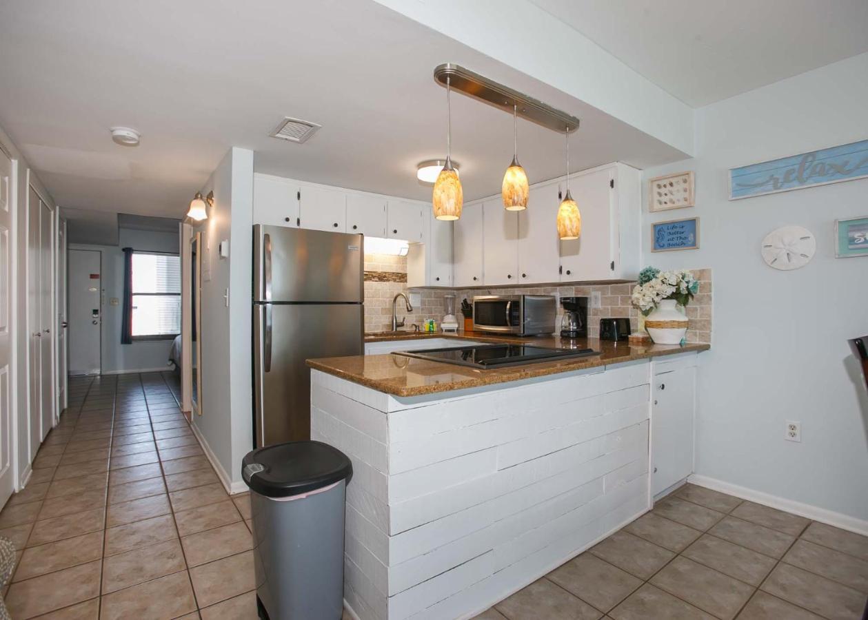 Island Winds West 477 By Albvr - Beachfront, Updated & Beautiful! Just Steps To The Beach & Hangout! Gulf Shores Bagian luar foto