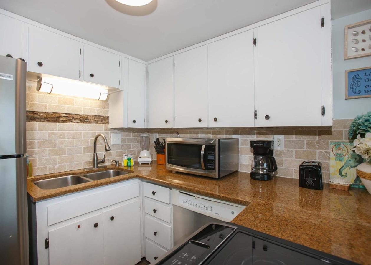 Island Winds West 477 By Albvr - Beachfront, Updated & Beautiful! Just Steps To The Beach & Hangout! Gulf Shores Bagian luar foto