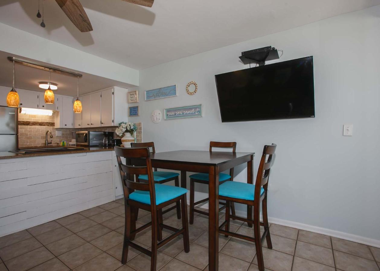 Island Winds West 477 By Albvr - Beachfront, Updated & Beautiful! Just Steps To The Beach & Hangout! Gulf Shores Bagian luar foto